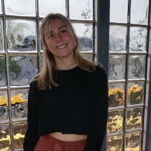 Meet your Posher, Olivia